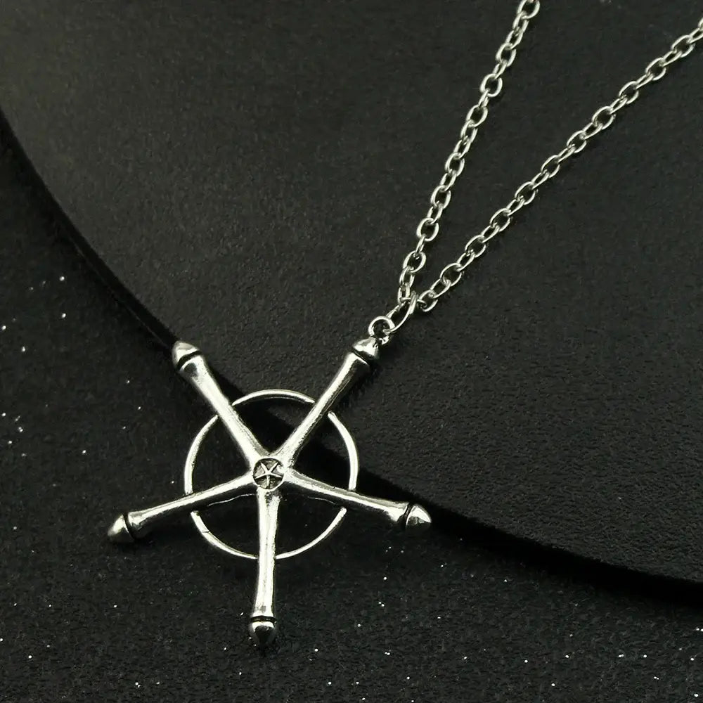 Bleach Ulquiorra Cifer Mask Keychain – Metal Pendant