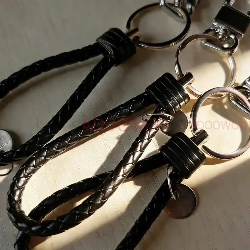 Naruto Akatsuki Alloy Keychain – Red Cloud Leather Rope